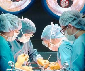 Впервые в мире: киевские хирурги провели уникальную операцию на головном мозге