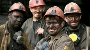 Во Львовской области шахтерам начали выдавать июньскую зарплату