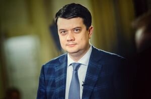 Люди не понимают: Разумков разнес депутатов за перекусы в зале Рады