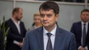 Разумков озвучил примерную повестку дня внеочередного заседания нардепов 13 апреля