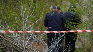 Возле больницы во Львове прогремел взрыв гранаты: первые детали о жертве и фото