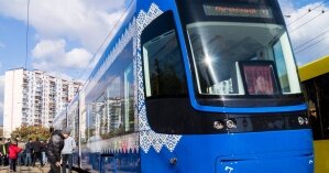 В Киеве несколько трамвайных маршрутов остановились из-за плохого самочувствия одного из пассажиров