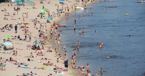 Кличко напомнил киевлянам о запрете купаться на столичных пляжах