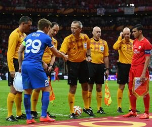 Первый матч сборной Украины на Евро-2016 будет судить английский полицейский