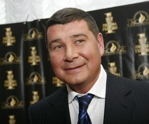 Луценко передал в Раду представление на арест Онищенко