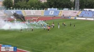 Ультрас сорвали футбольный матч в Черкассах и устроили потасовку: 26 задержанных, 18 пострадавших