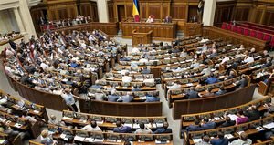 Петиция о сокращении депутатов Рады набрала 25 тысяч голосов