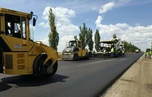 Зеленский выделил из госбюджета более 1 млн грн на трассу Запорожье-Мариуполь