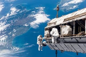 На МКС космонавтам пришлось надеть памперсы из-за поломки всех туалетов