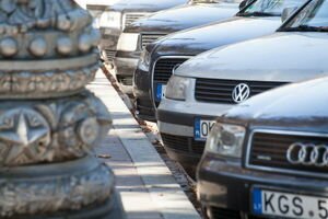 Украинцев начали штрафовать за нерастаможенные авто на еврономерах
