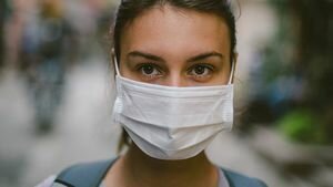 Коронавирус из Китая: В Украине дефицит хирургических масок