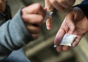 В Днепропетровской области женщину задержали с крупной партией наркотиков