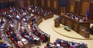 В парламенте Армении подрались депутаты (видео)