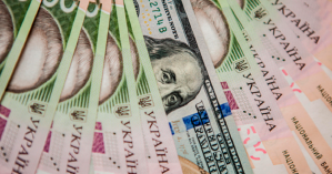 Доллар и евро в Украине подорожали: официальный курс валют на 13 ноября