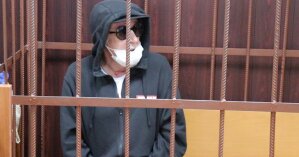 Адвокат Ефремова не явился на заседание по делу, а сам актер не признал свою вину в смертельном ДТП
