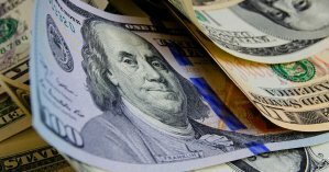 Доллар на межбанке продолжает дорожать: курс валют на 17 сентября