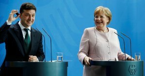 Зеленский обсудил с Меркель продвижение к миру на Донбассе и подготовку к нормандскому формату