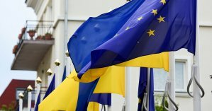 В Евросоюзе заявили, что помогут Украине стать ближе, но евроинтеграции пока не будет