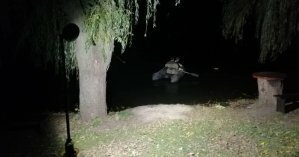 В Николаевской области спасатели из озера вытащили утонувшую женщину