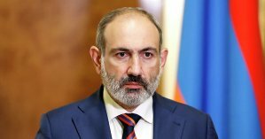 Армянская оппозиция требует отставки Пашиняна и отмены военного положения