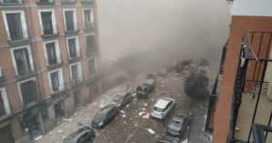 В центре Мадрида прогремел мощный взрыв: ударная волна разрушила здание, ранены люди (видео)
