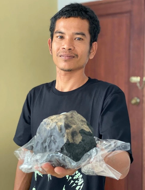 Гробовщик продал метеорит